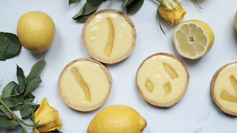 lemon tarts with whole lemons