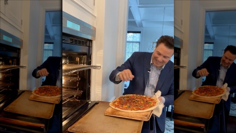 Rocco DiSpirito making at pizza