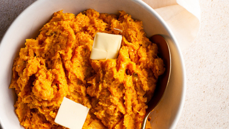 butternut squash in bowl