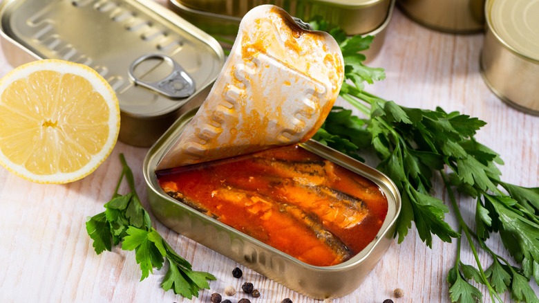 canned sardines in tomato sauce